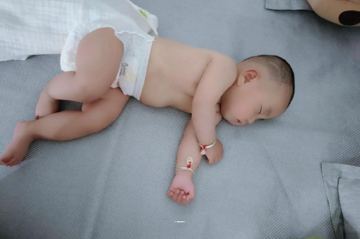 许昌几个月宝宝会抬头